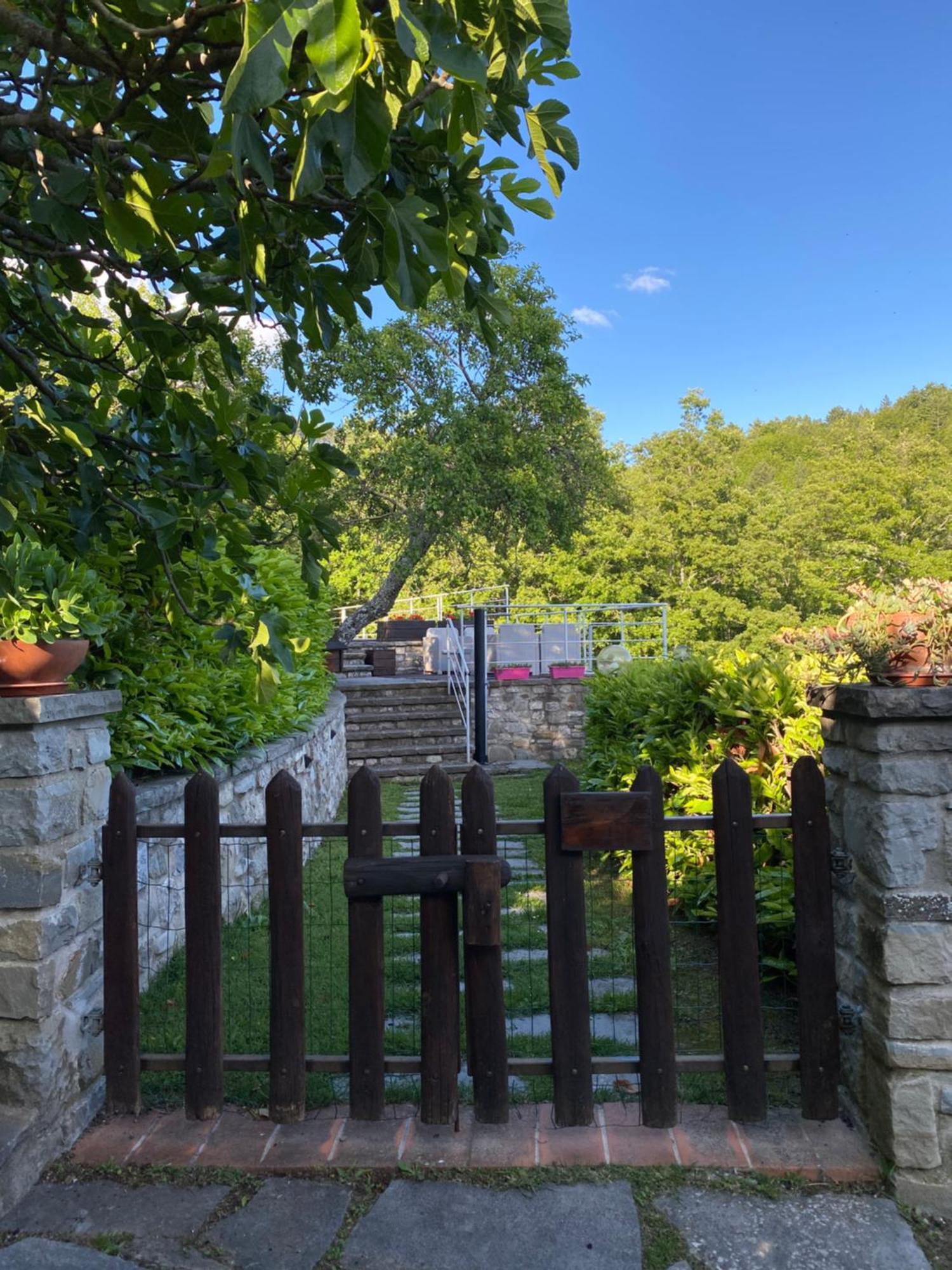 Agriturismo Vezzano Chiusi della Verna Eksteriør bilde